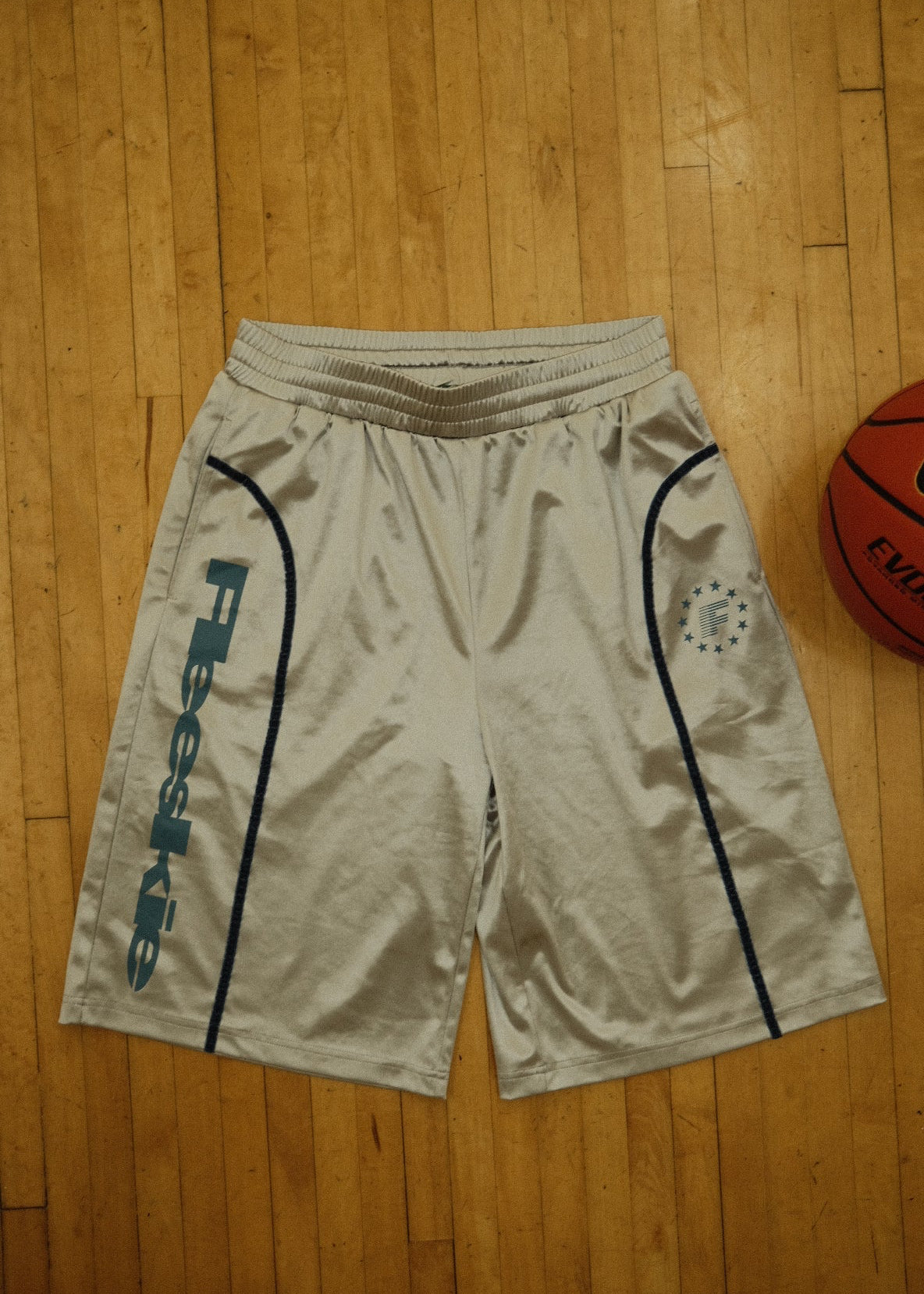 SILVER HOOP SHORTS