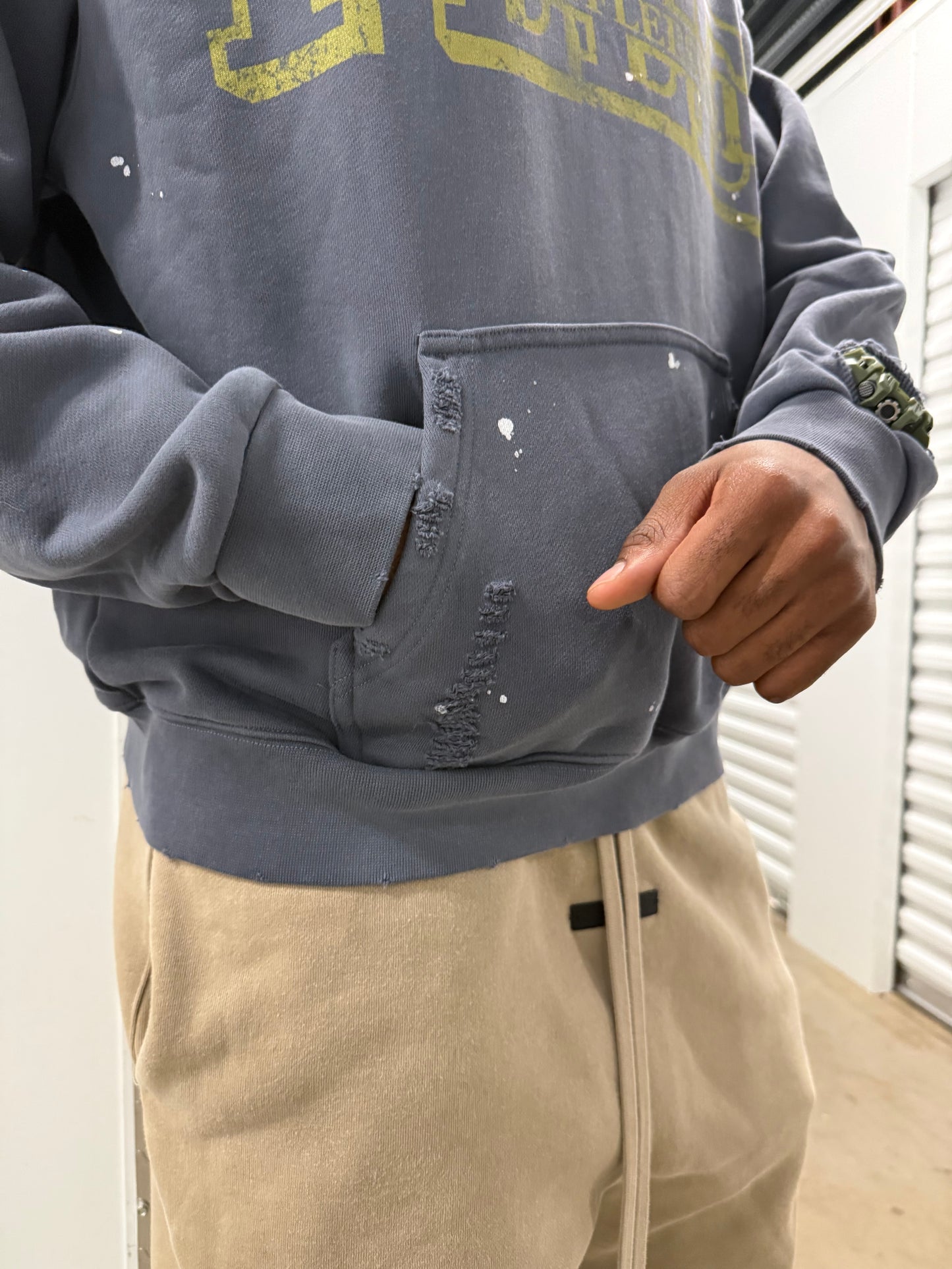 FLEE HOODIE (DISTRESSED)