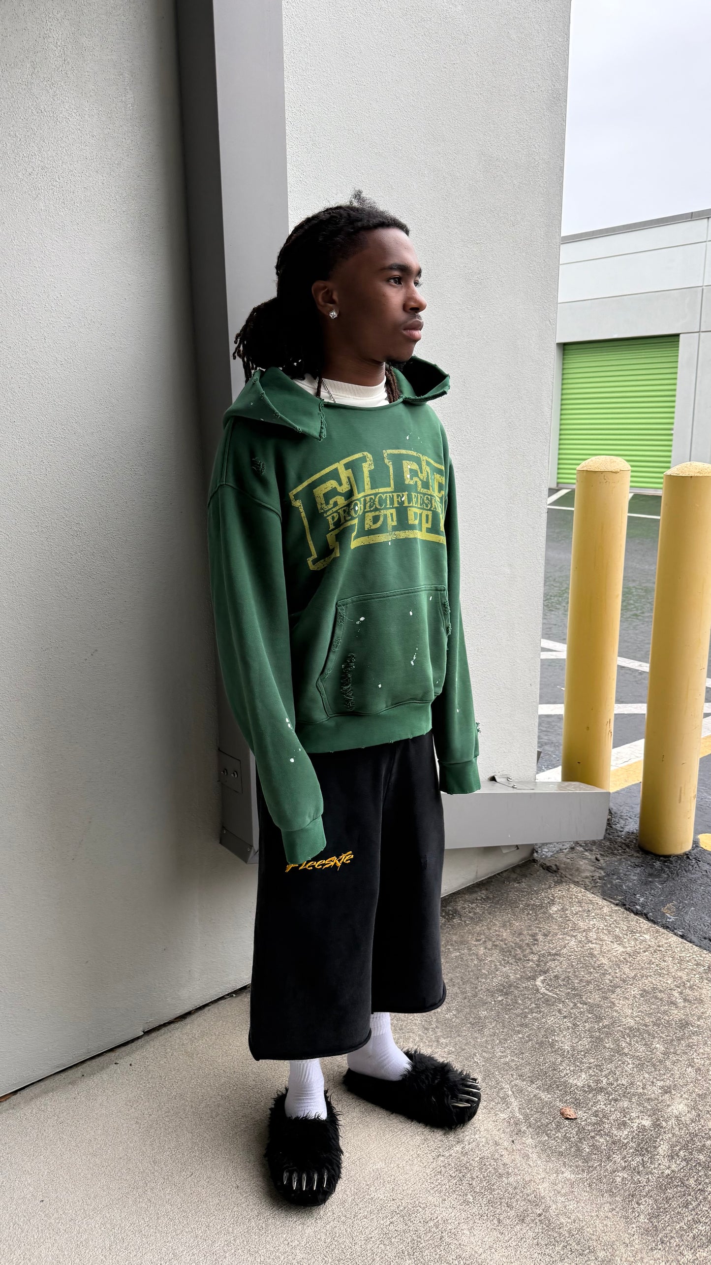 FLEE HOODIE (DISTRESSED)