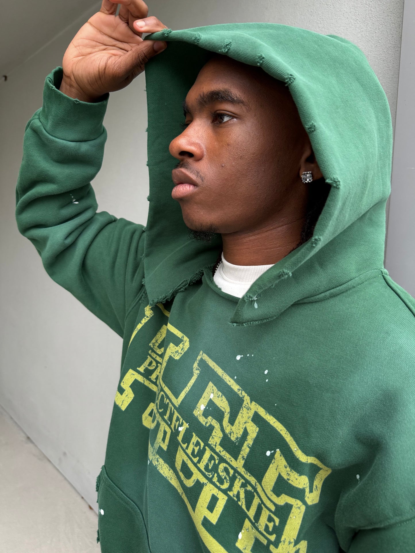 FLEE HOODIE (DISTRESSED)