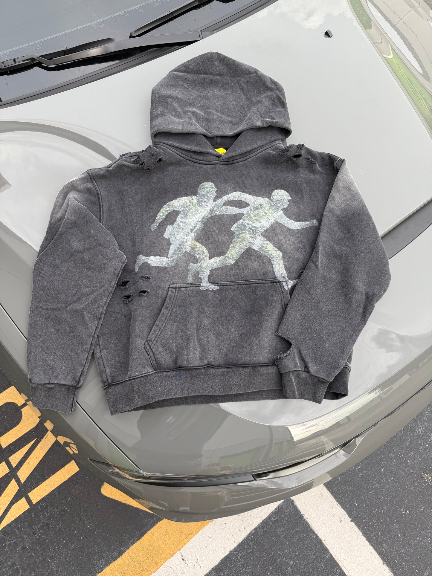 BLACK RUNNINGMAN HOODIE